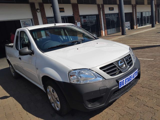 2021 Nissan NP200 1.6 (Petrol, Manual, photo 5