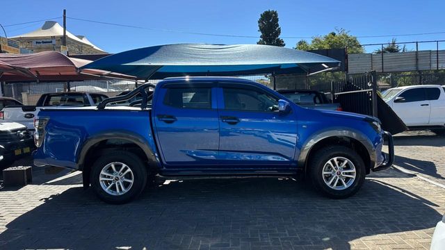 2023 Isuzu D-Max 1.9 DDI HR X-Rider Auto Double-Cab, photo 3