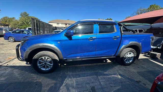 2023 Isuzu D-Max 1.9 DDI HR X-Rider Auto Double-Cab, photo 4