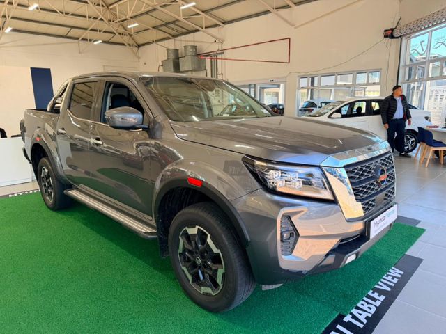 2022 Nissan Navara 2.5 DDTi LE Plus 4X4 Auto Double-Cab