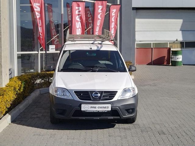 2023 Nissan NP200 1.6 A/C Safety Pack