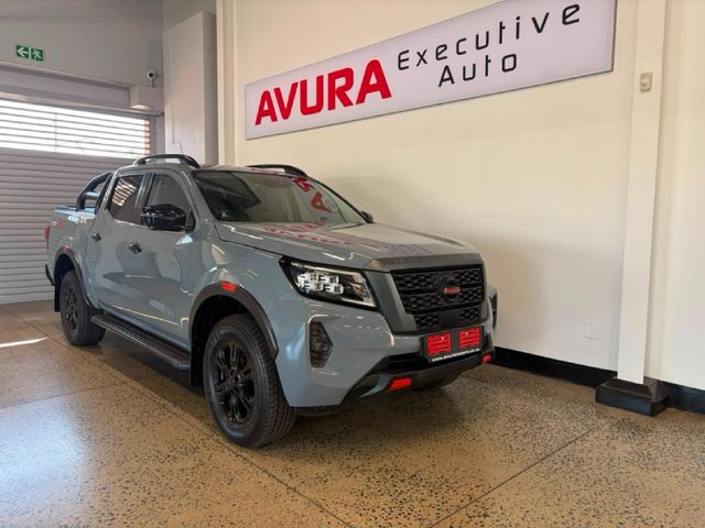2022 Nissan Navara 2.5 DDTi PRO-2X Auto Double-Cab, photo 3