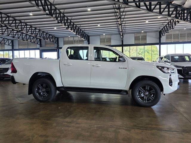 2026 Toyota Hilux 2.4 GD-6 Raised Body Raider Double-Cab, photo 2