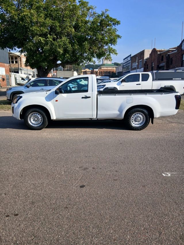 2017 Isuzu KB 250D Leed Single-Cab, photo 3