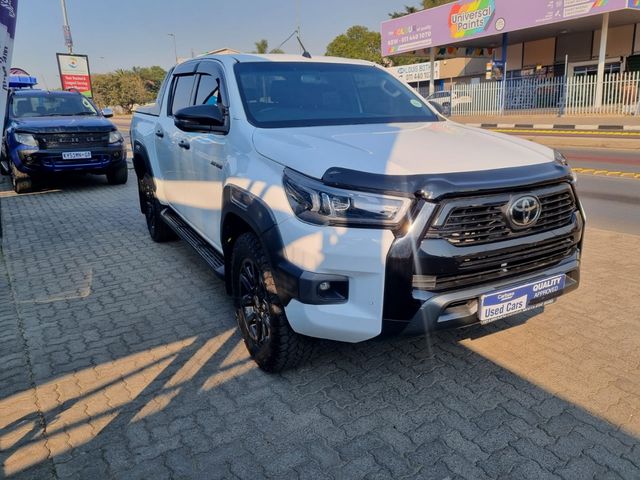 2022 Toyota Hilux 2.8 GD-6 Raised Body Legend Auto Double-Cab, photo 3