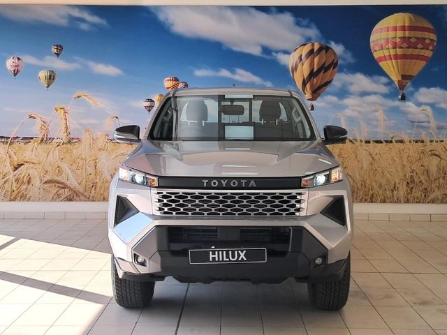 2026 Toyota Hilux 2.8 GD-6 RB SRX Auto Double-Cab, photo 2