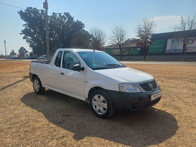 2021 Nissan NP200 1.6 A/C Safety Pack