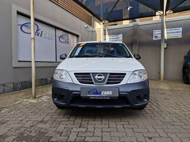 2023 Nissan NP200 1.6 A/C Safety Pack, photo 2
