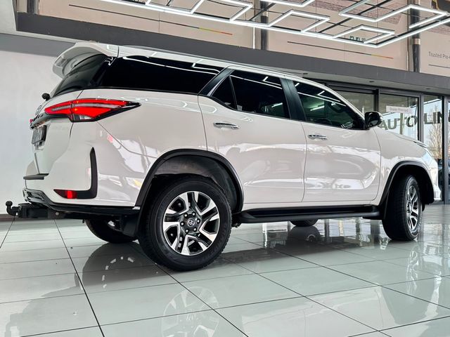 2025 Toyota Fortuner 2.8 GD-6 R/B Auto, photo 3
