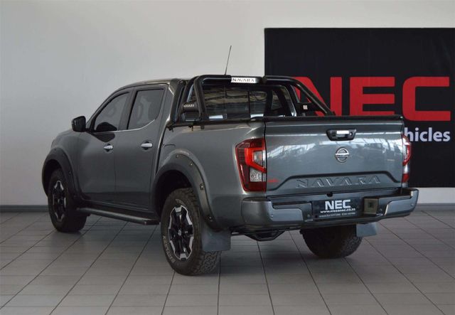 2021 Nissan Navara 2.5 DDTi LE Plus Auto Double-Cab, photo 3