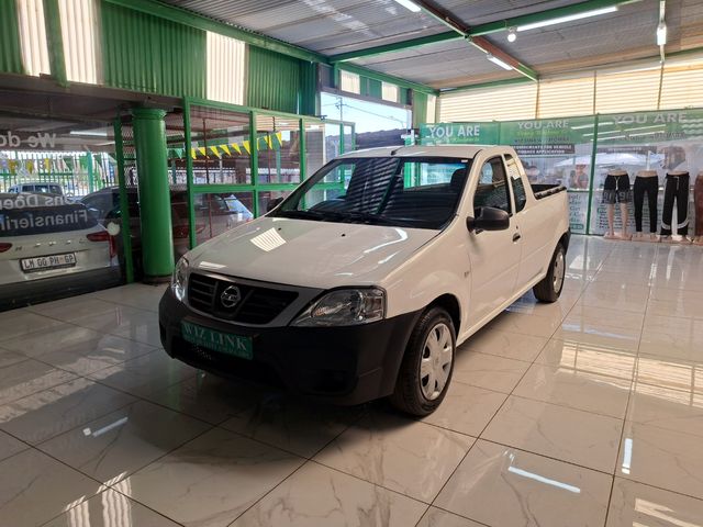 2022 Nissan NP200 1.6