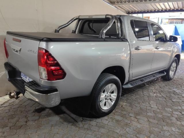 2017 Toyota Hilux 2.8 GD-6 Raised Body Raider Double-Cab Auto, photo 5