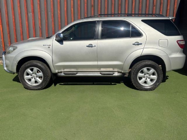 2009 Toyota Fortuner 3.0 D-4D 4x4, photo 4