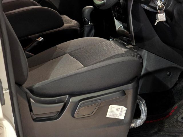 2025 Mahindra Pik Up 2.2 mHawk S6 Refresh 4x4 Auto Double-Cab, photo 2