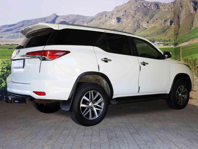 2020 Toyota Fortuner 2.8 GD-6 Raised Body Auto, photo 2
