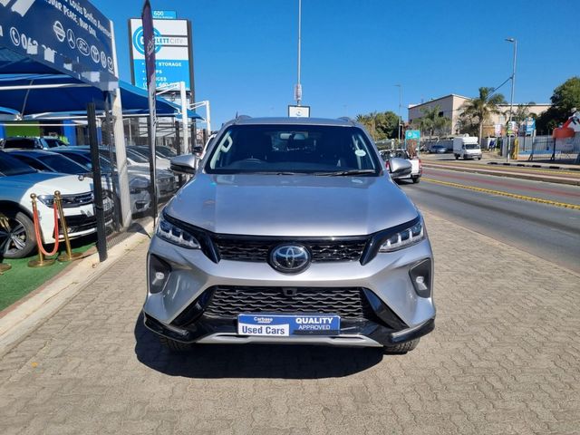 2023 Toyota Fortuner 2.4 GD-6 Raised Body Auto, photo 2