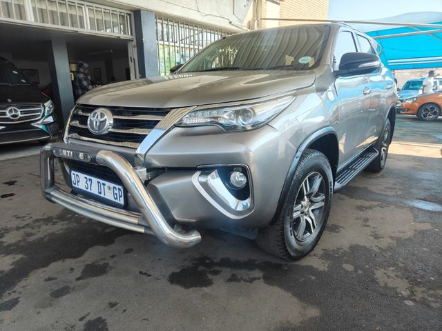2017 Toyota Fortuner 2.8 GD-6 Raised Body Auto, photo 2