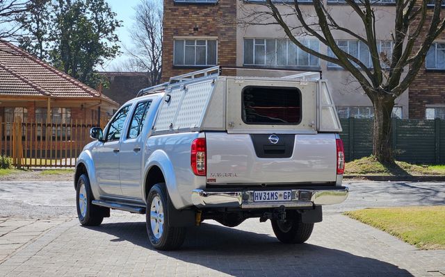 2006 Nissan Navara 2.5 dCi 4x4 Double-Cab, photo 2