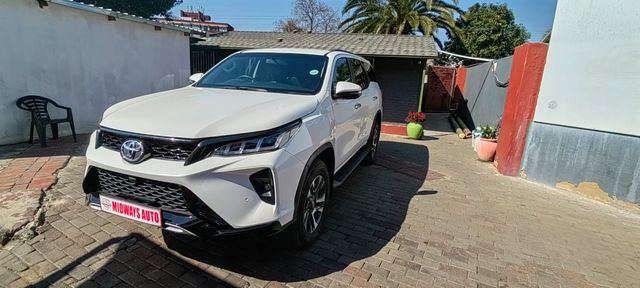 2024 Toyota Fortuner 2.4 GD-6 4x4 Auto, photo 2