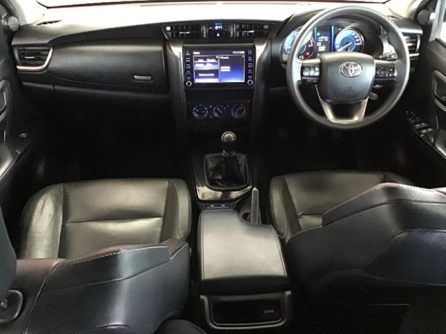 2021 Toyota Fortuner 2.4 GD-6 Raised Body, photo 2