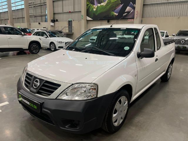 2021 Nissan NP200 1.6 A/C Safety Pack, photo 3
