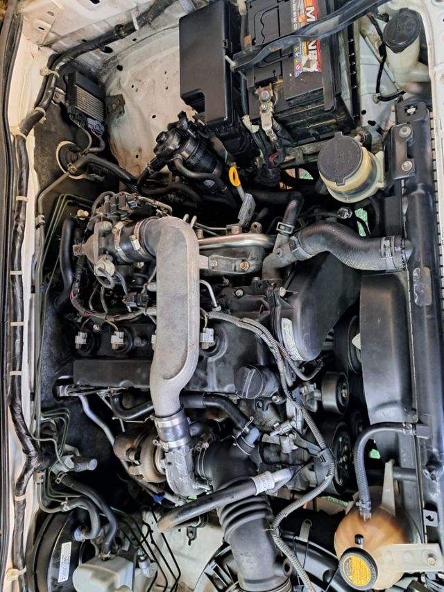 2009 Toyota Hilux 2.5 D-4D Raider Raised Body Double-Cab, photo 5