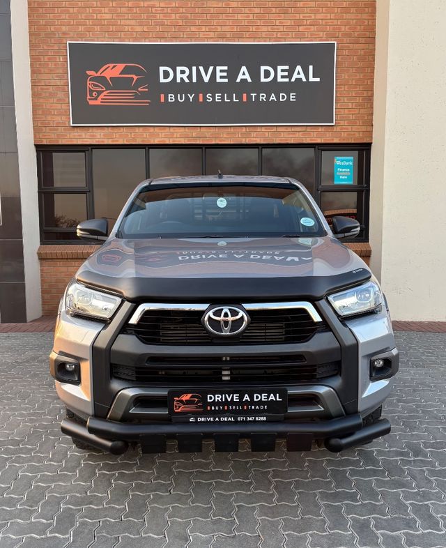 2022 Toyota Hilux 2.8 GD-6 Raised Body Legend Auto Extended Cab, photo 2