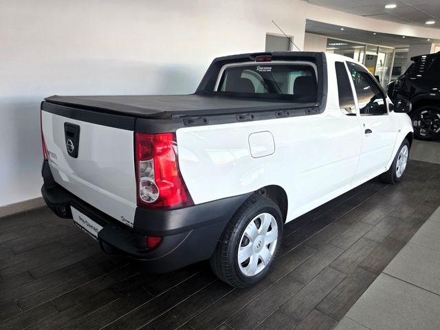 2024 Nissan NP200 1.6 A/C Safety Pack, photo 4
