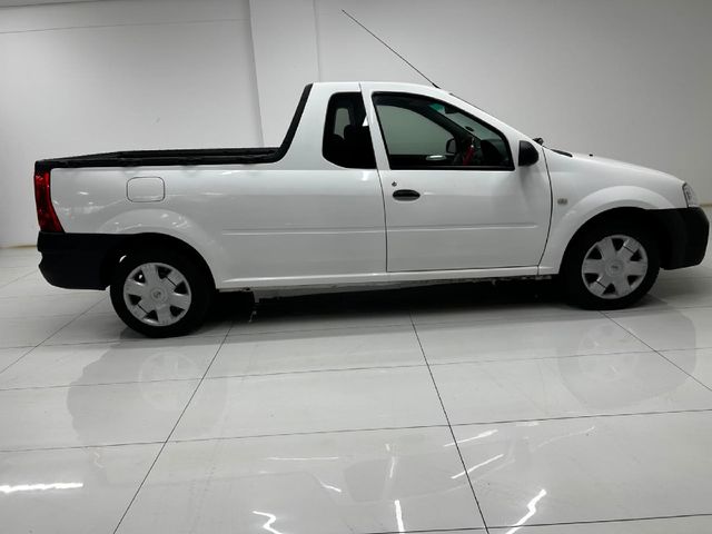 2021 Nissan NP200 1.6 A/C Safety Pack, photo 4