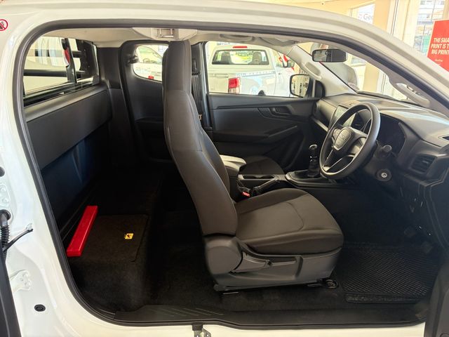 2026 Isuzu D-Max 1.9 DDI L 4x4 E-Cab, photo 5
