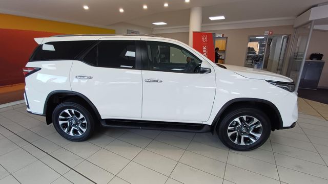 2025 Toyota Fortuner 2.4 GD-6 4x4 Auto, photo 4