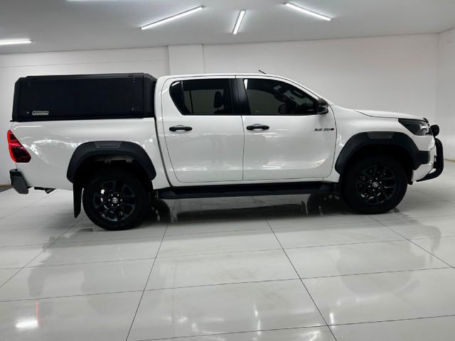 2025 Toyota Hilux 2.8 GD-6 Raised Body Legend Auto Double-Cab, photo 4