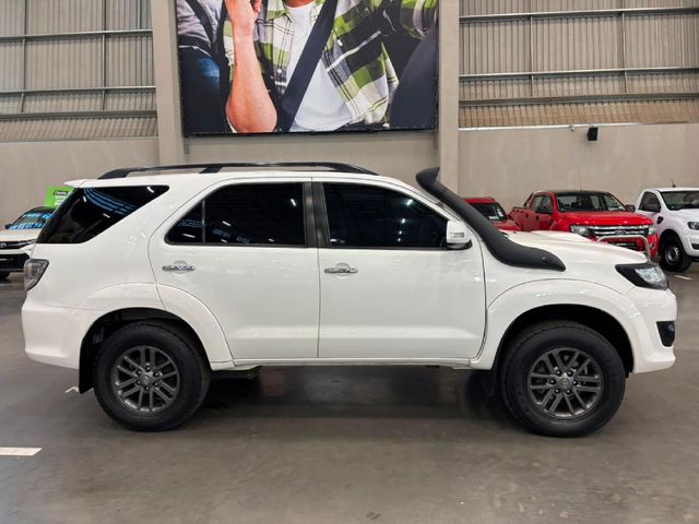 2014 Toyota Fortuner 3.0 D-4D 4x4, photo 2