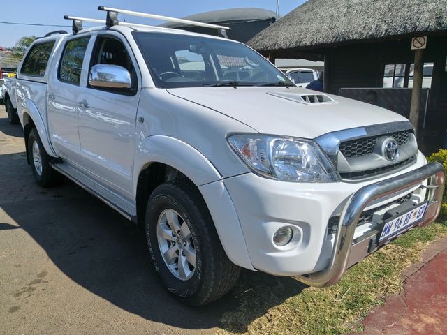 2011 Toyota Hilux 3.0 DC Automatic, photo 3