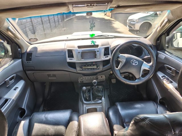 2012 Toyota Hilux 3.0 D-4D Raider 4x4 Double-Cab, photo 4
