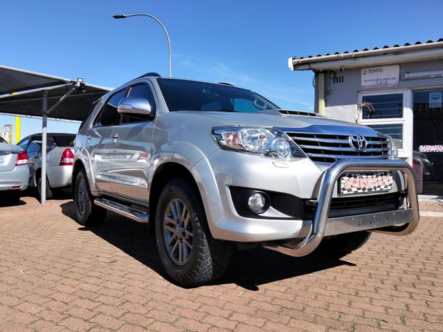 2013 Toyota Fortuner 3.0 D-4D Raised Body Auto, photo 2