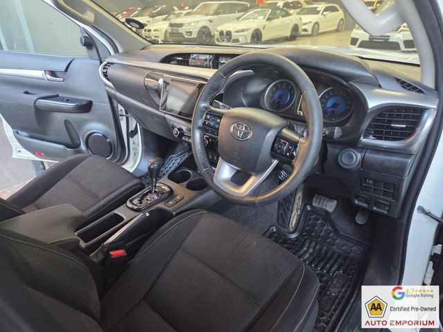 2016 Toyota Hilux 4.0 V6 Raider 4x4 Double-Cab Auto, photo 3