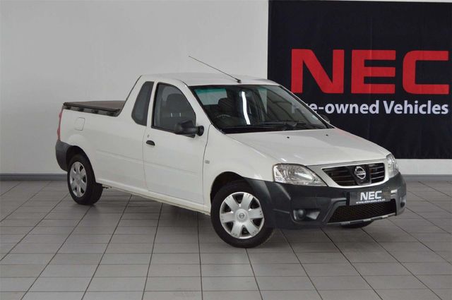 2023 Nissan NP200 1.6 A/C Safety Pack