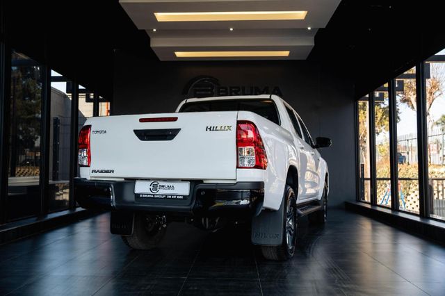 2025 Toyota Hilux 2.4 GD-6 Raised Body Raider Auto Double-Cab, photo 2