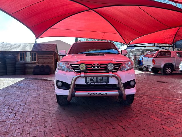 2011 Toyota Fortuner 3 litre D4D raised body heritage, photo 2