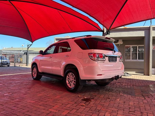 2011 Toyota Fortuner 3 litre D4D raised body heritage, photo 4