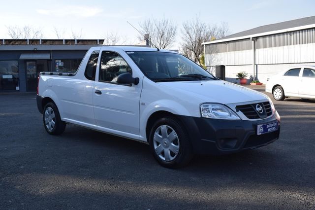 2023 Nissan NP200 1.6 A/C Safety Pack, photo 3