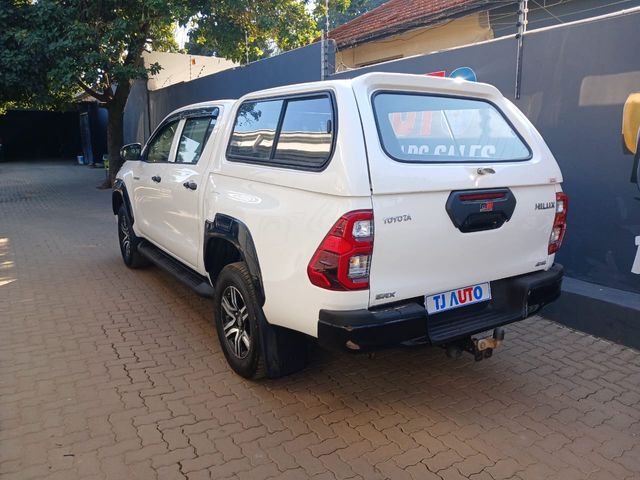 2019 Toyota Hilux 2.4 GD-6 SRX 4x4 Auto Double-Cab, photo 5