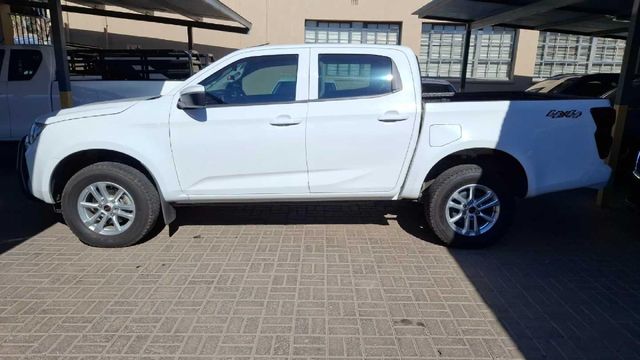 2022 Isuzu D-Max 3.0 DDI LS 4x4 Auto Double-Cab, photo 4