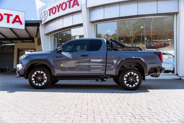 2026 Toyota Hilux 2.8 GD-6 RB Raider X Auto Extended Cab, photo 4