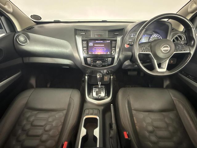 2025 Nissan Navara 2.5 DDTi LE Plus 4X4 Auto Double-Cab, photo 2