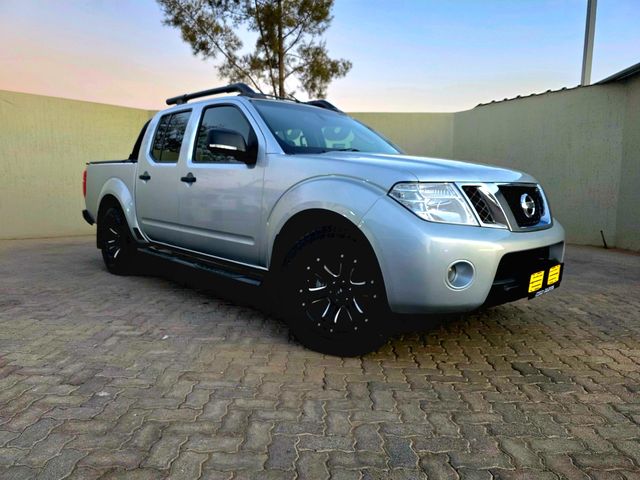 2012 Nissan Navara 2.5 dCi LE Double-Cab, photo 4