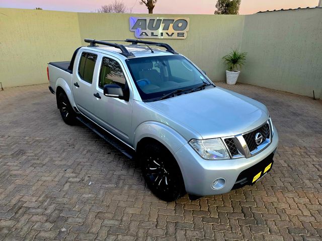 2012 Nissan Navara 2.5 dCi LE Double-Cab, photo 5