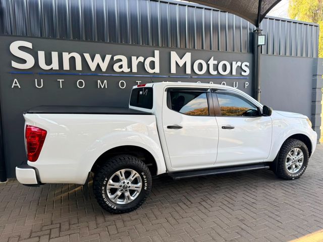 2022 Nissan Navara 2.5 DDTi SE Plus Double-Cab, photo 4