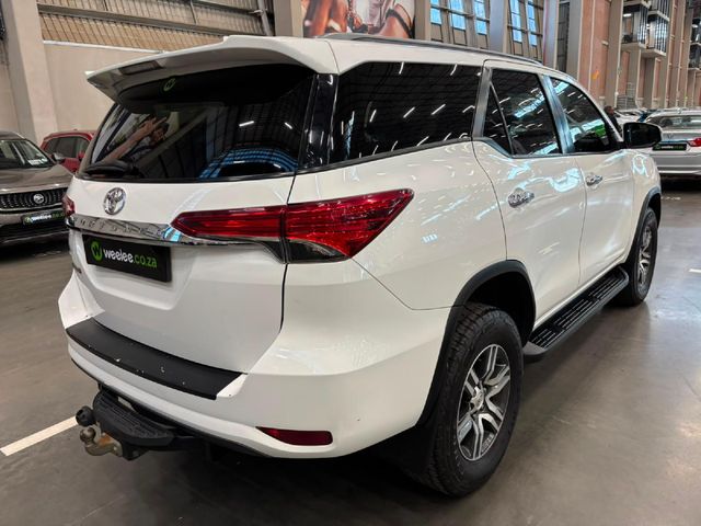 2018 Toyota Fortuner 2.4 GD-6 Raised Body, photo 3